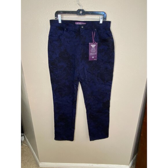 Gloria Vanderbilt Amanda Classic Tapered Jeans 14 Navy Paisley Stretch Denim NEW - Picture 1 of 9